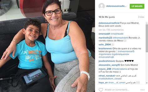 El hijo de Cristiano mira vídeos de Messi en su tablet