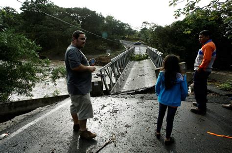 El huracán Otto deja al menos nueve muertos en Costa Rica ...