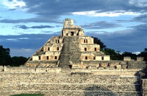 El imperio Azteca  no era tan poderoso  como se creía ...
