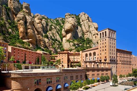 El monasterio y santuario de Montserrat   Cataluña   España