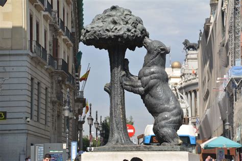 El Oso y el Madroño. Por qué es un símbolo de Madrid ...