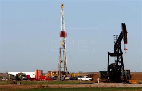 El petróleo de Texas sube un 0,26 % hasta 57,62 dólares el ...