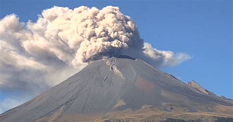 El Popocatépetl registra más de 221 exhalaciones en un día