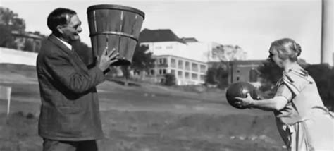 El primer partido de baloncesto se jugó en YMCA | YMCA