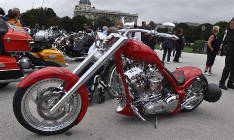 El  problema  de Harley Davidson: sus motos son demasiado ...