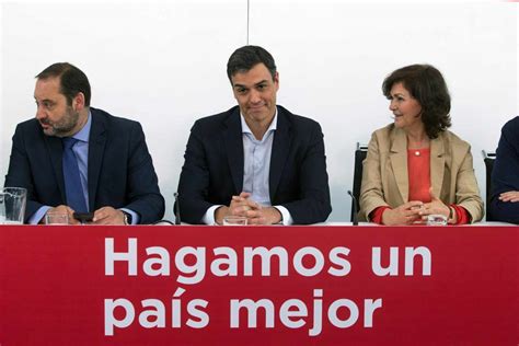 El PSOE presenta la moción de censura contra Mariano Rajoy