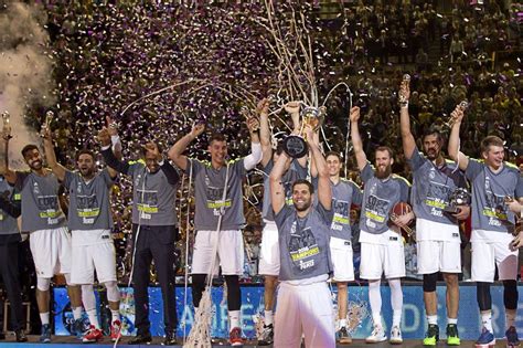 El real madrid campeón de la copa acb | Marca.com