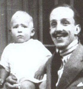 El rey Alfonso XIII con su hijo el infante don Juan de ...