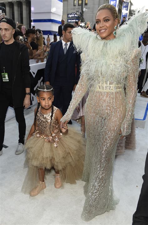 El vestido de 11.000 dólares de la hija de Beyoncé y otras ...