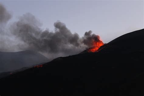 El volcán Etna ha entrado en erupción