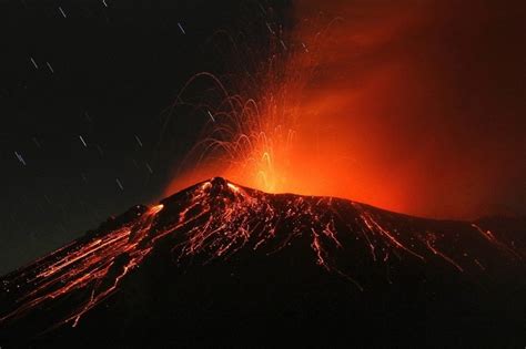 El volcán mexicano Popocatépetl registra una nueva erupción