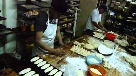 Elaboración de pan artesanal y tradicional en Acaxochitlán ...