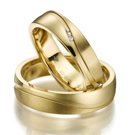 Elige anillos de oro amarillo con diamantes en Joyería Prieto