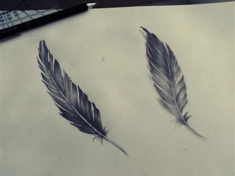ElJose Art: Plumas a lápiz tatuaje   Feather flash tattoo