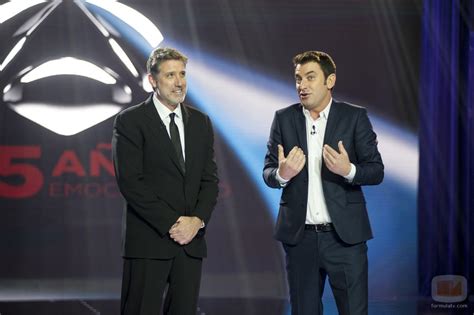 Emilio Aragón y Arturo Valls en la Gala del 25 Aniversario ...
