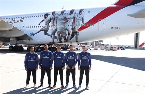 Emirates presenta su avión A380 dedicado al Real Madrid ...