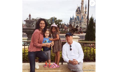 Emma Heming et Bruce Willis avec leurs filles Mabel Ray et ...