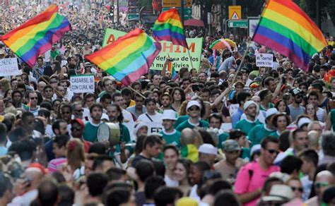 En 2016, el colectivo LGTB madrileño sufrió 239 agresiones ...