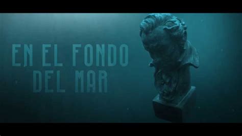 En el fondo del mar Trailer Oficial   YouTube