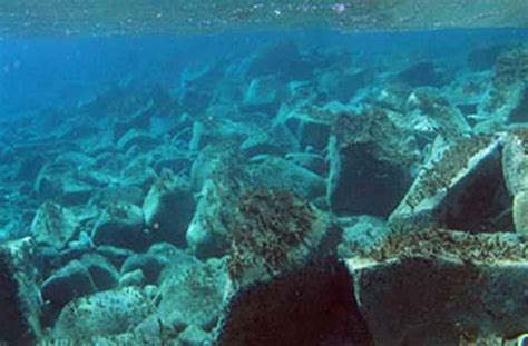 Encuentran pequeña  Pompeya submarina  en una isla griega ...