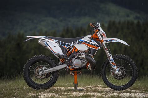 Enduro Magazine KTM 250 EXC Six Days 2015   Enduro Magazine