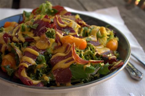 Ensalada de cecina y aderezo de mango: Una deliciosa ...