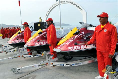 Entregan nuevas motos acuáticas a Unidad de Salvamento PNP ...