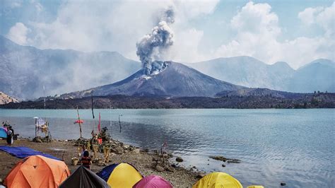 Eruption Strands Passengers in Bali   Video   NYTimes.com