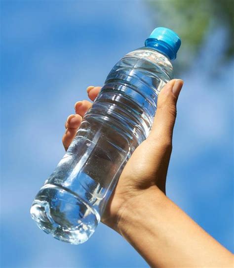 ¿Es adecuado reutilizar botellas de agua de plástico? Sus ...