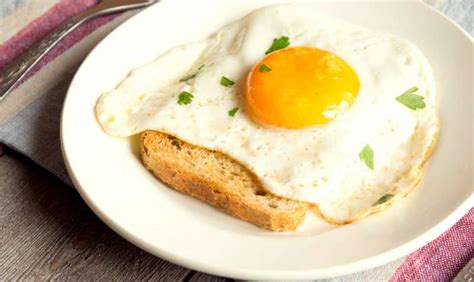 ¿Es bueno o malo comer huevo a diario? | La Opinión
