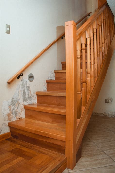 Escaleras rectas « Escaleras de madera, barandas y pasamanos