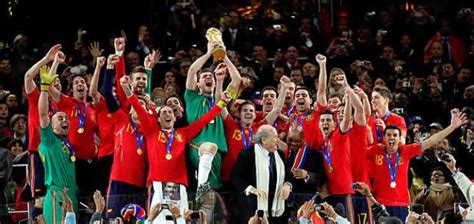 España gana la Copa del Mundo de Fútbol | Sentidos | Cinco ...