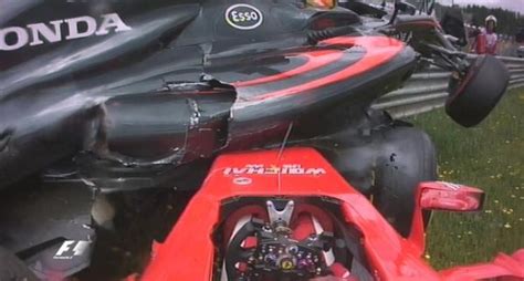 Espectacular accidente entre Alonso y Raikkonen en la ...