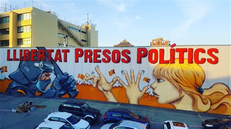 Espectacular mural  Llibertat Presos Politics  a Sabadell ...