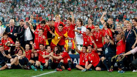 Eurocopa 2008: España campeona  Informe Semanal: locura ...