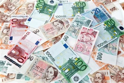 Exchanging money in the Czech Republic — Prague Zones