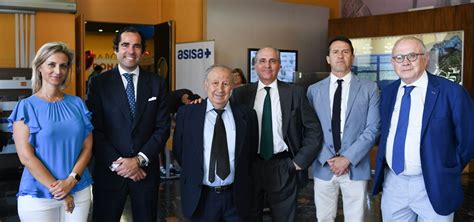 Éxito de la campaña de donación de Asisa en Alicante