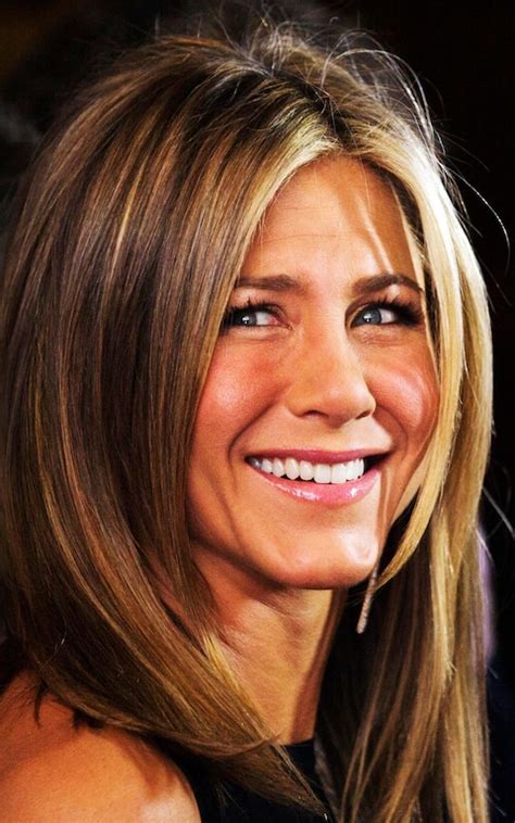 Experts crown Jennifer Aniston the queen of ‘tweakments’