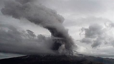 explosión, Popocatépetl: El volcán Popocatépetl registra ...