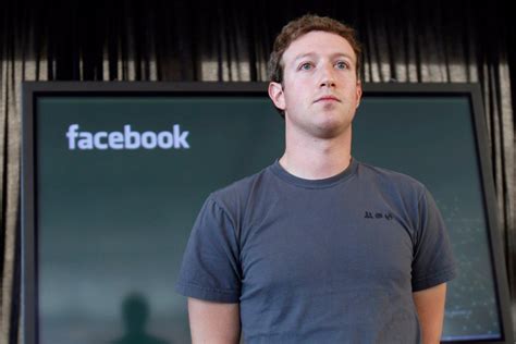 Facebook CEO Mark Zuckerberg Apologizes for Data Breach ...