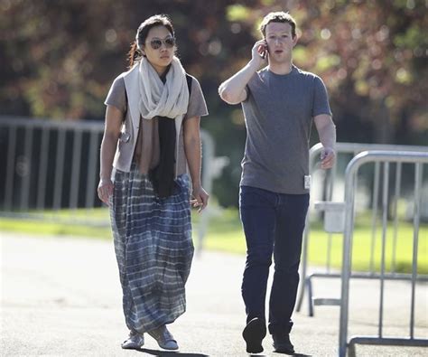 Facebook CEO Zuckerberg and Wife Expecting a Baby Girl