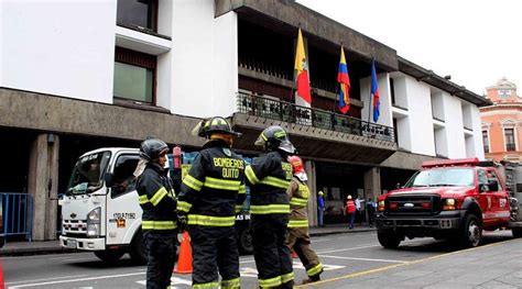 Falsa alarma de bomba en edificio de Alcaldía de Quito ...