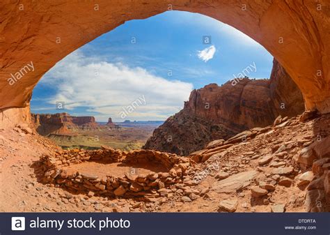 False Kiva, Ancient Indian Ruins, Canyonlands National ...