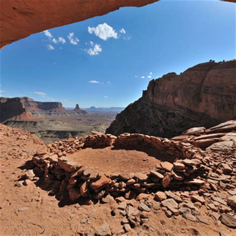 False Kiva, Canyonlands National Park, Utah, USA