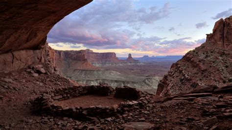 False Kiva, Canyonlands National Park, Utah, USA | Windows ...