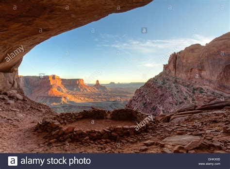 False Kiva  class 2 archaeological site in Canyonlands ...