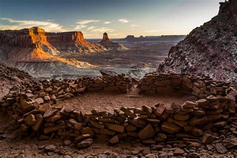 False Kiva | Southern Utah Hiking