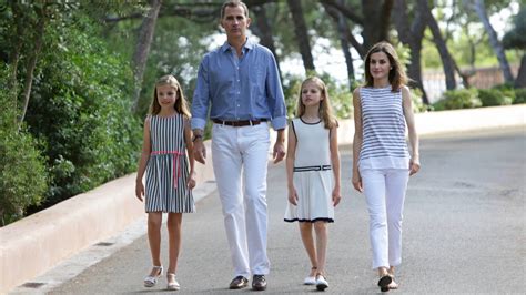 Familia Real Española: Los Reyes Felipe y Letizia ...