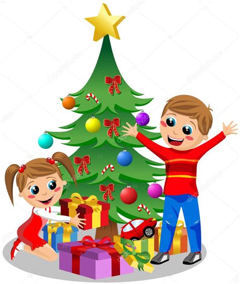 Felices los niños abriendo regalos de Navidad junto al ...