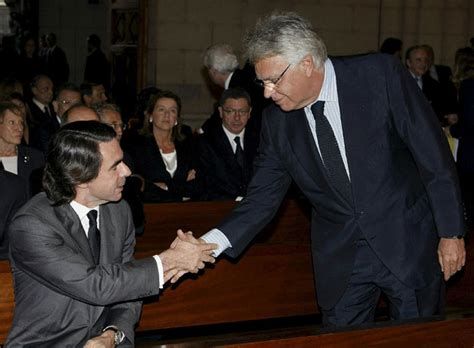 Felipe González y Aznar en el funeral por Calvo Sotelo ...